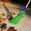 Immagine di SCOPA PLASTICA SETOLE VERDI ART.0001C PERFETTO