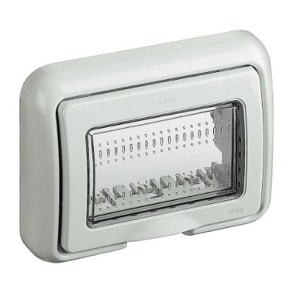 Immagine di COPERCHIO IP55 3 POSTI SERIE MATIX