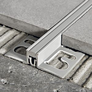 Immagine di GIUNTO DILATAZIONE PVC ALTEZZA 10 MM GRIGIO L. 2,50 MT